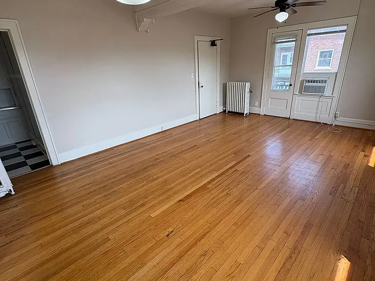 2464 Harney St — Photo 24