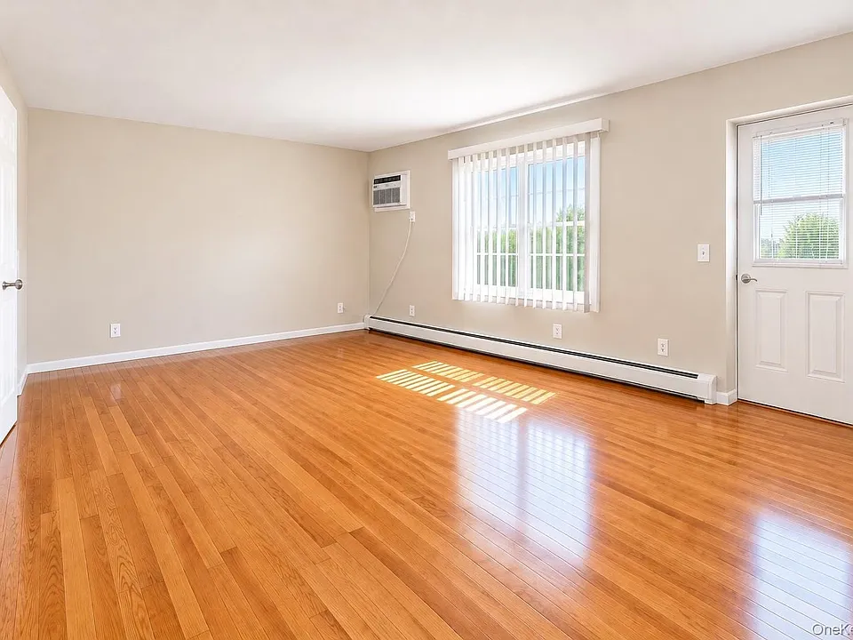 185 Bennett Ave #2
