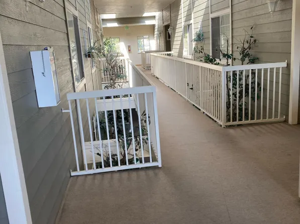 1215 Bayswater Ave, Burlingame, CA 94010