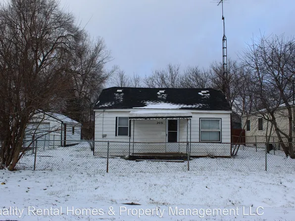 2051 E Buder Ave, Burton, MI 48529