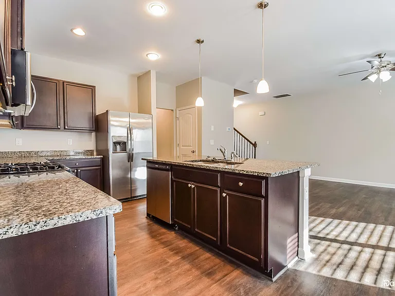 4995 Rapahoe Trl — Photo 4