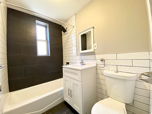 3rd image of 615 Warburton Ave #3Z