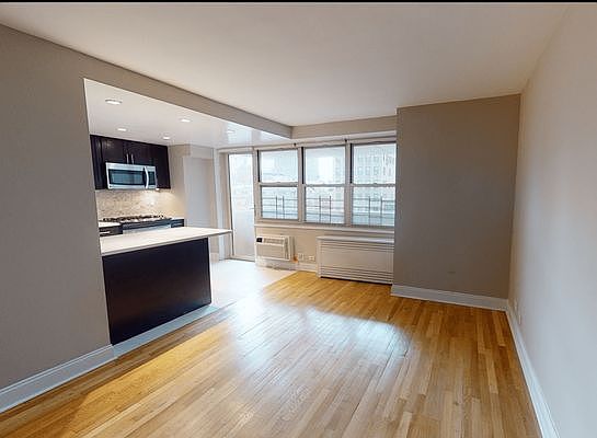 1st image of 310 Greenwich St #3109L