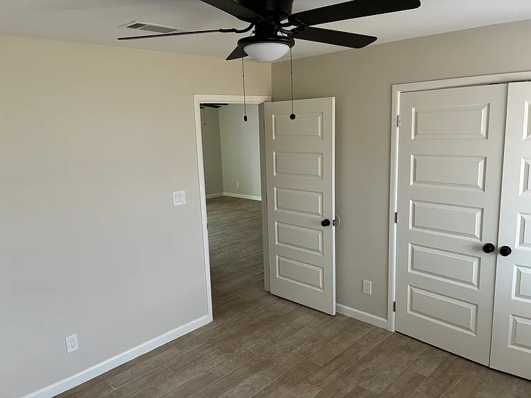 3001 E Price St #9 — Photo 7