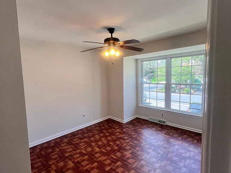 516 Meadow Hall Dr #D516 — Photo 18
