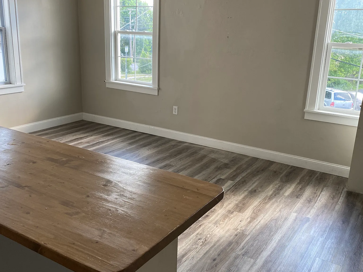 2 bed, $1,000 — Photo 2