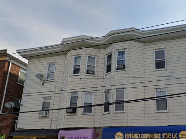 791 Broad St #2F