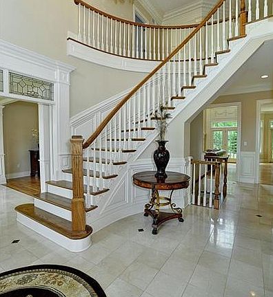 2nd image of 801 Chapel Hill Ct