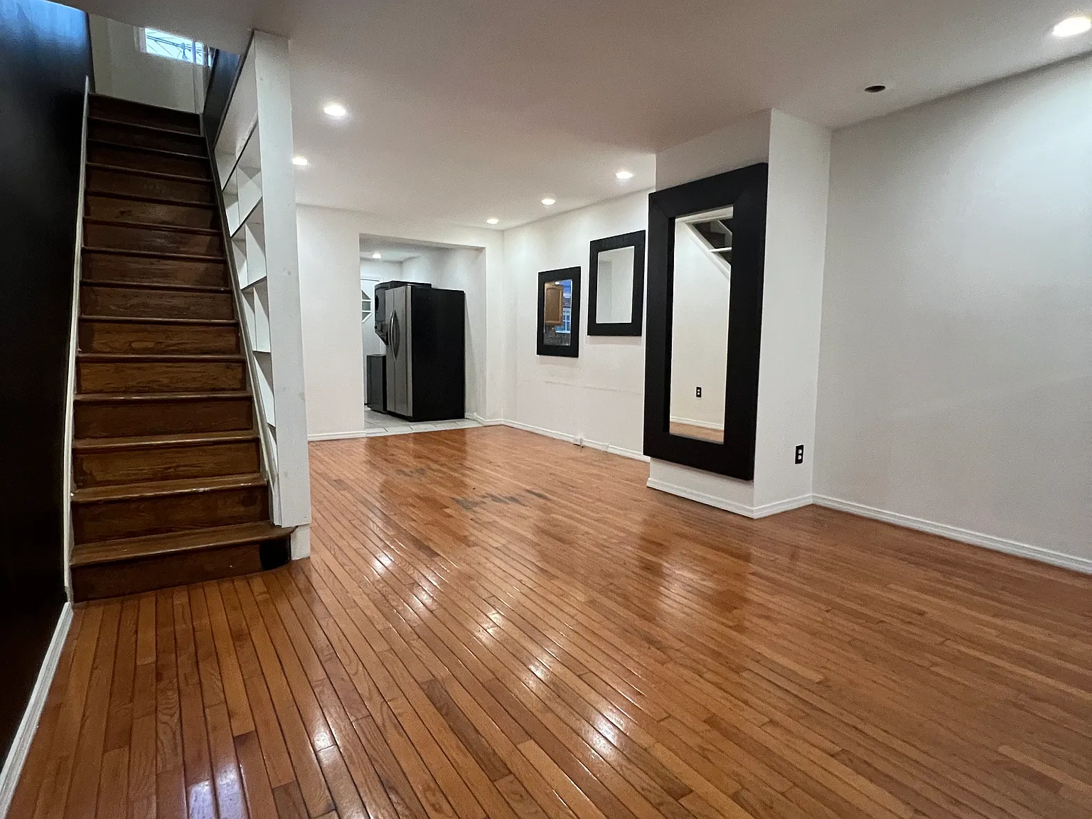 2 bed, 1056 sqft, $1,750 — Photo 3