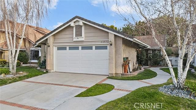 1st image of 23972 Columbia Ct