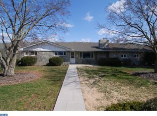 5565 Fairway Dr N, Reading, PA 19606