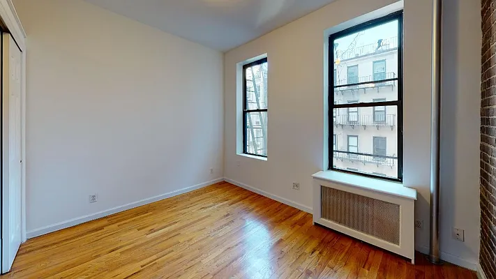 Rented by Bond New York | media 3