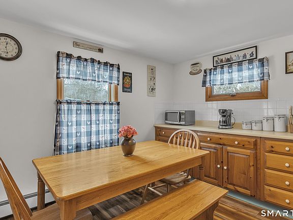4th image of 51 Sandy Beach Road