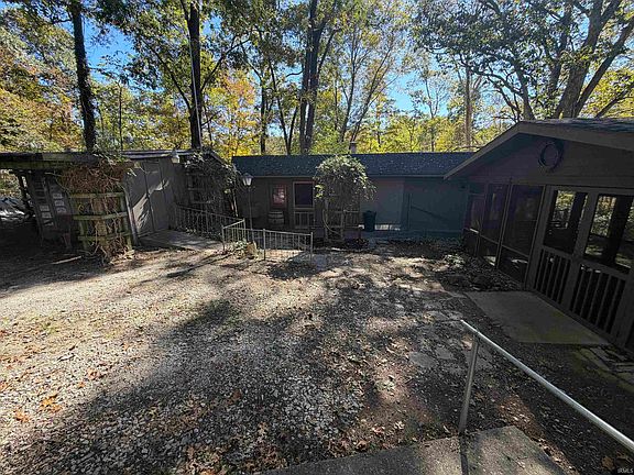 3rd image of 2738 S Leatherwood Rd