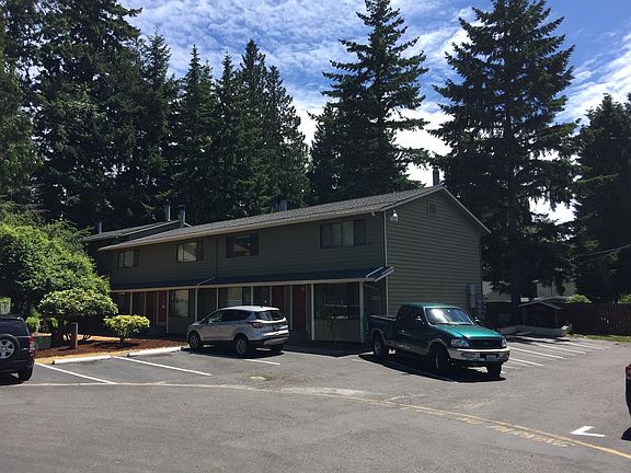 5th image of 4624 176th St SW APT E