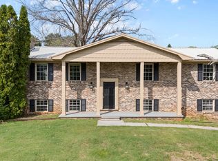 913 Windemere Cir, Maryville, TN 37804