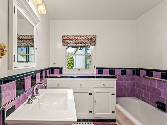 5th image of 12021 Ayres Ave