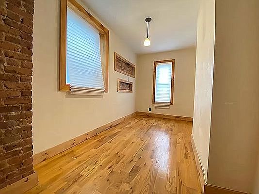 4th image of 643 Willoughby Ave #5