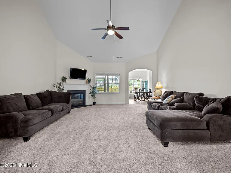 251 Breakwater Dr — Photo 14