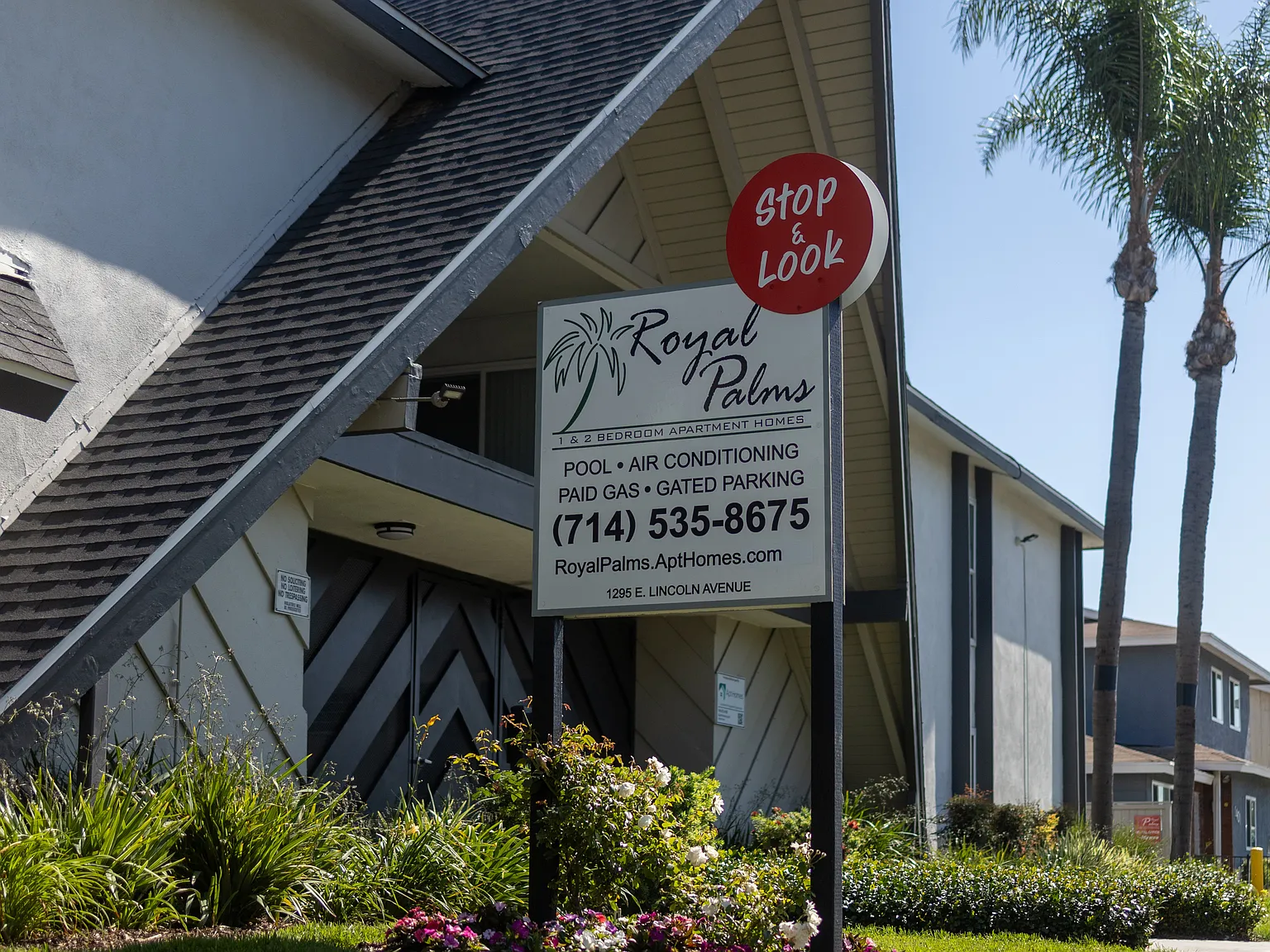 Royal Palms — Photo 4