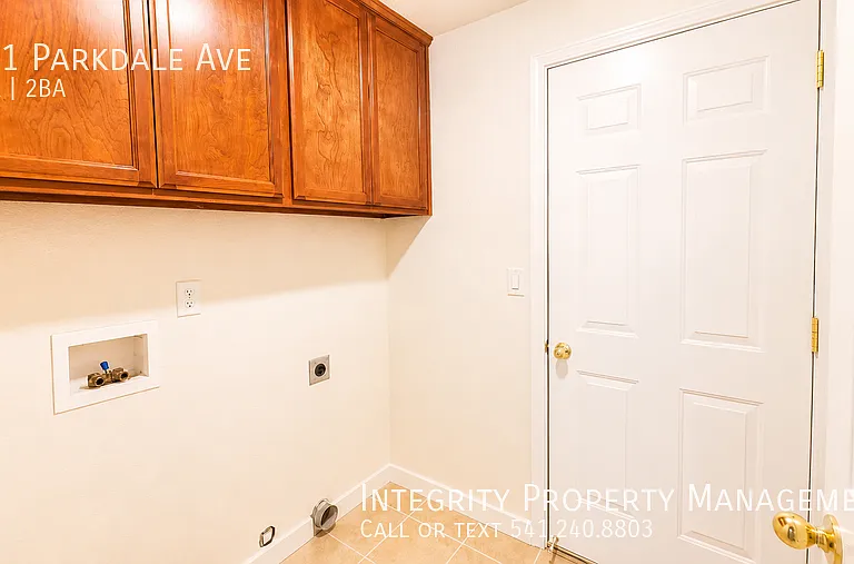 941 Parkdale Ave — Photo 16
