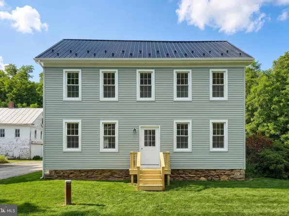 13 Maul Ave, Felton, PA 17322