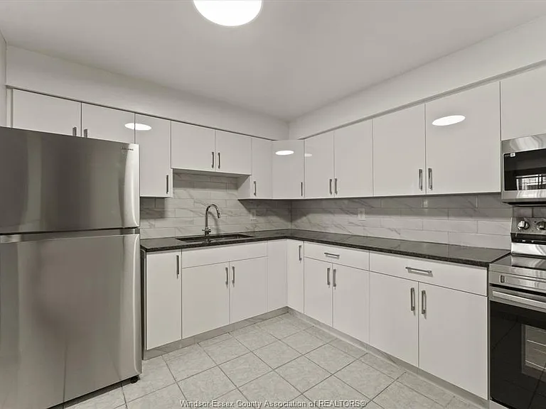 1160 Howard Ave #101 — Photo 8
