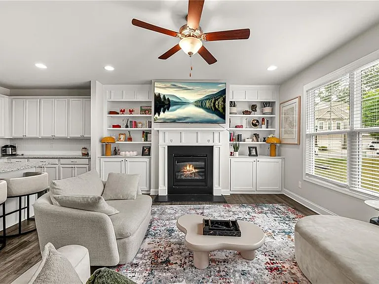 791 Belrose Dr — Photo 4