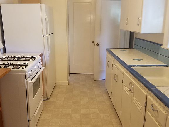 3rd image of 1527 Alabama Ave