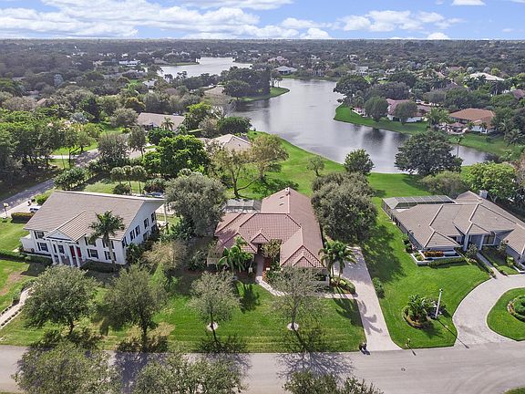 2nd image of 7631 E Cypresshead Dr