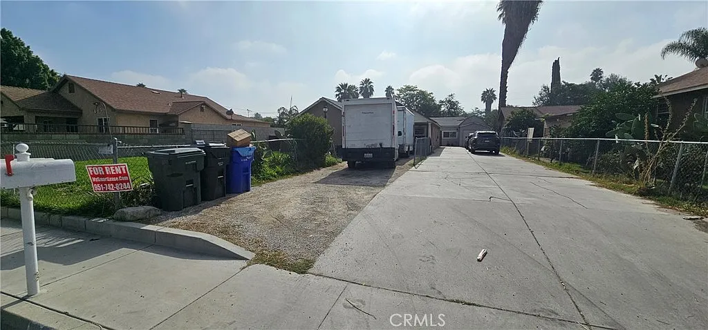 1 bed, 1000 sqft, $1,500 — Photo 1