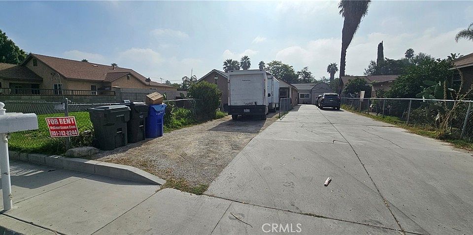 1st image of 4006 Rubidoux Blvd #B