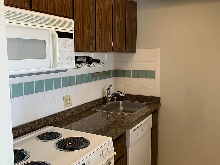 1177 California St #911 — Photo 6