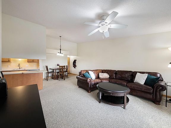 3rd image of 9724 Sawgrass Ct Unit 7