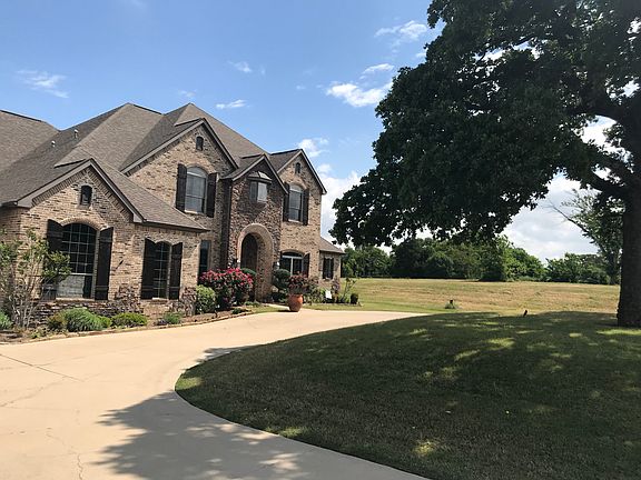 2nd image of 8305 Preserve Oaks Dr