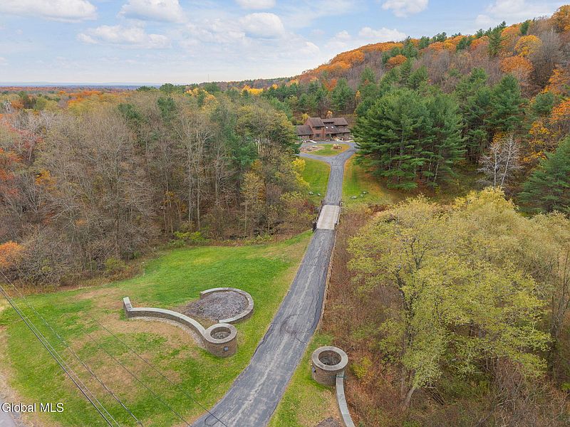 3rd image of 3041 Mariaville Road
