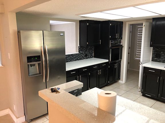 4th image of 21502 Lakefront Dr