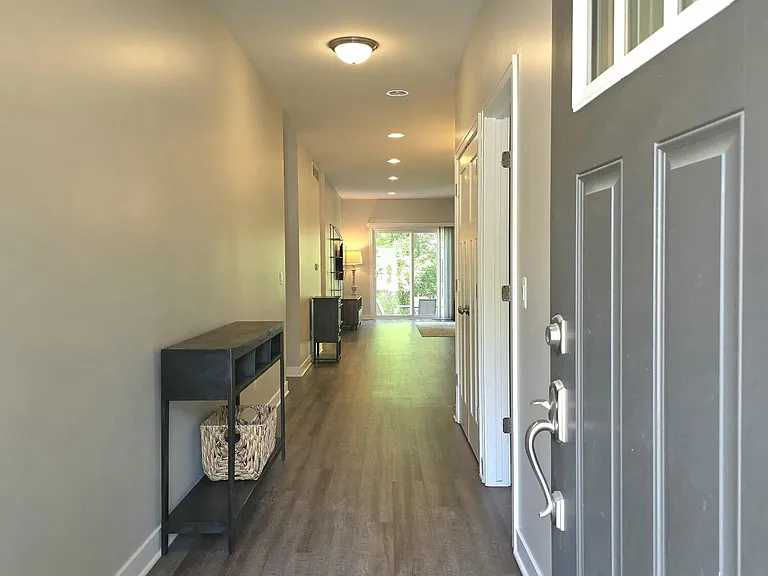 418 W Ellen St — Photo 10