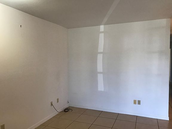 3rd image of 1015 SE 24th Ave #1017