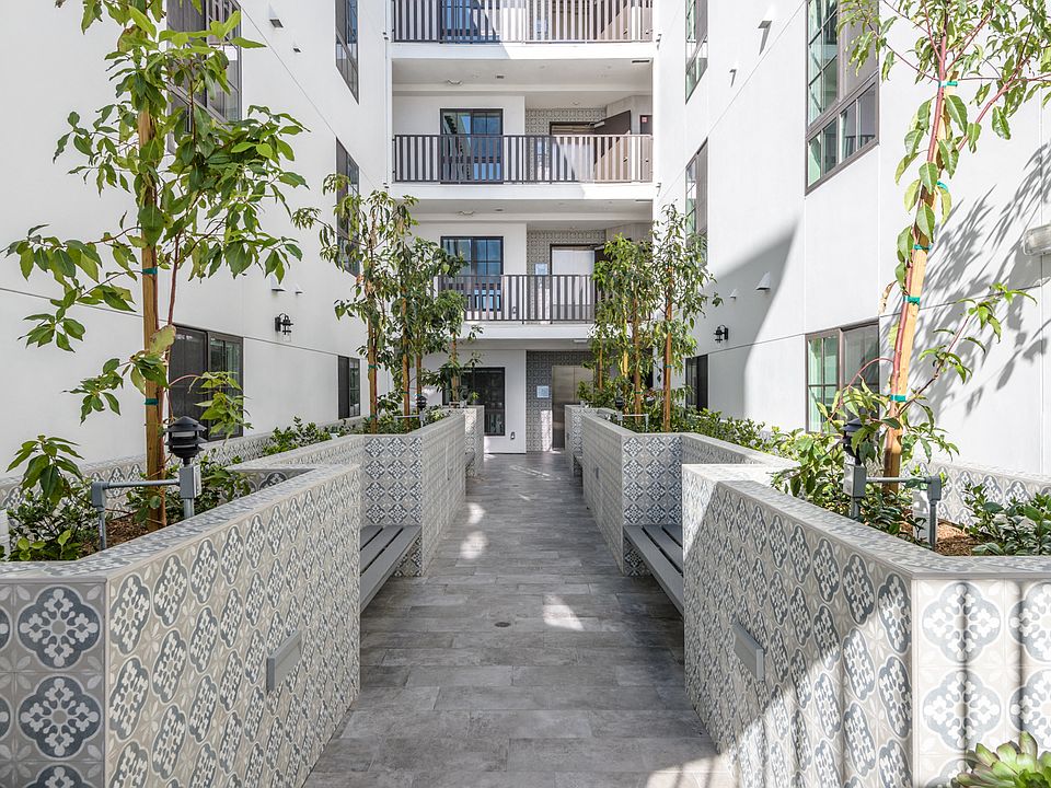 Interior Courtyard of Kiowa Stone by Wiseman