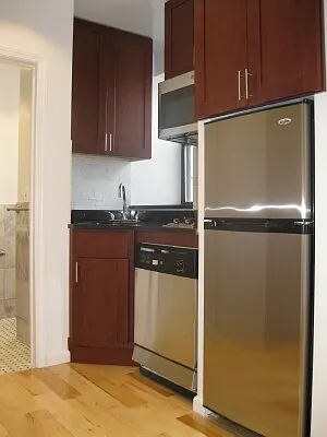 Rented by Tower Brokerage | media 36