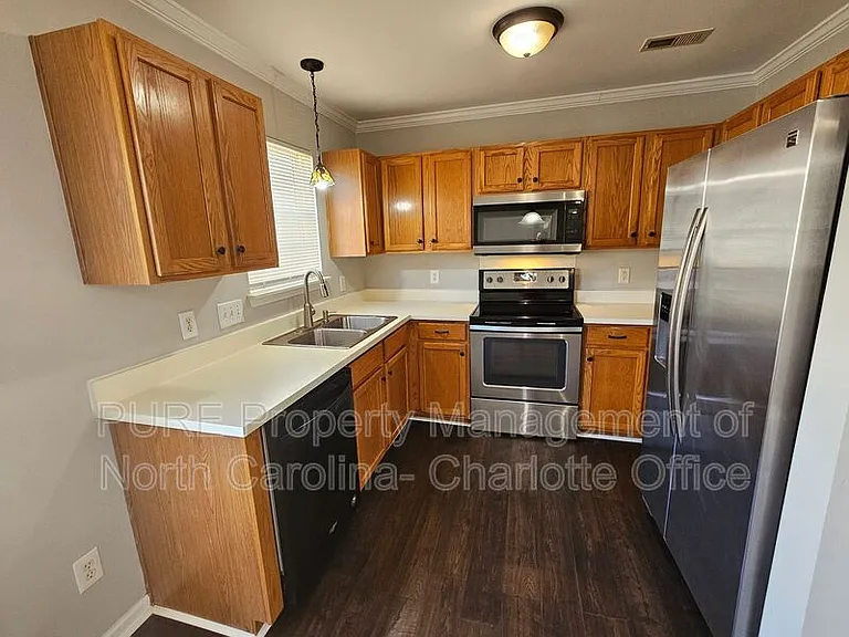 8237 Hornwood Ct — Photo 6