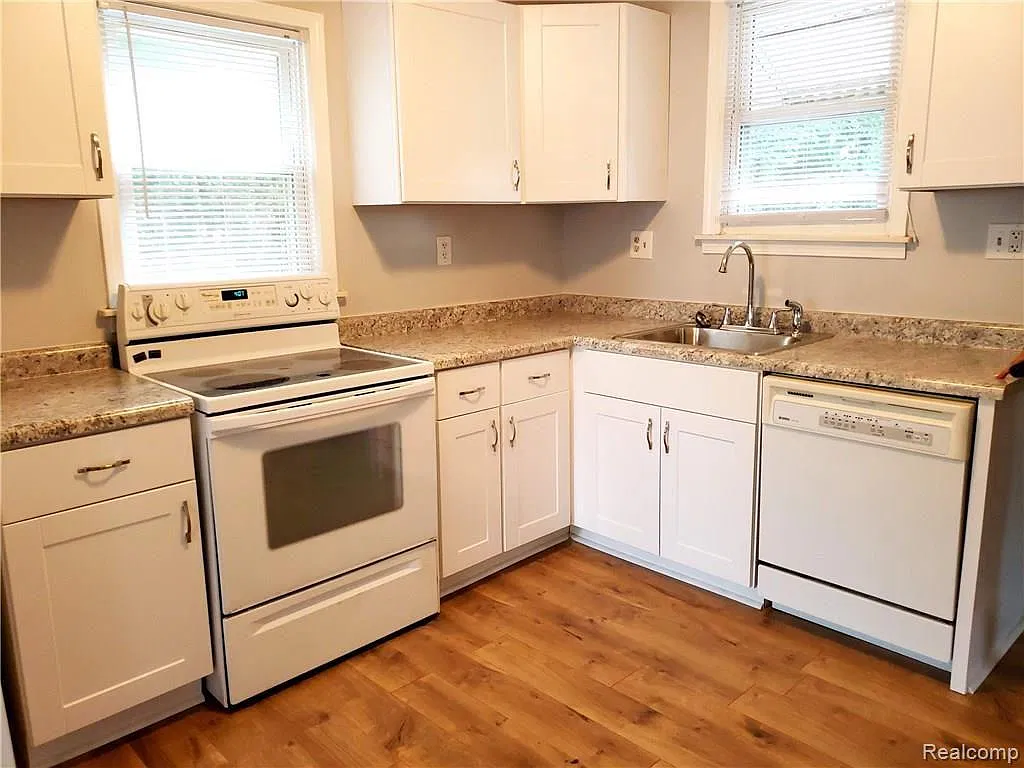 3 bed, 1400 sqft, $1,800 — Photo 4