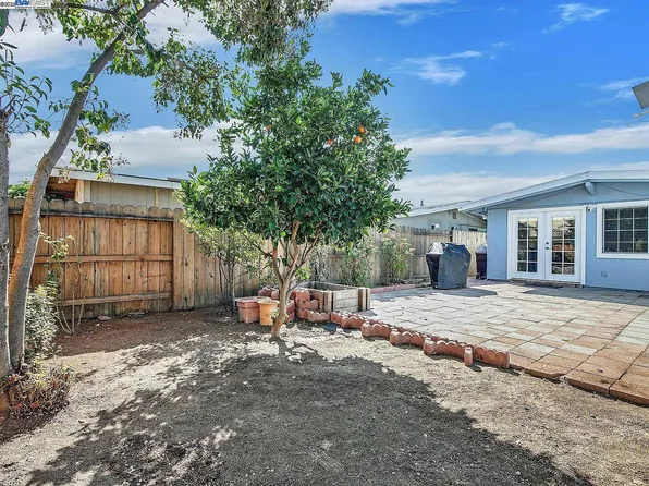 27584 La Porte Ave, Hayward, CA 94545