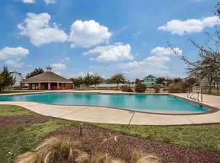 10936 Colonial Heights Ln, Fort Worth, TX 76179