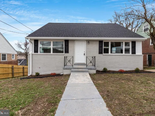 4918 Glassmanor Dr, Oxon Hill, MD 20745