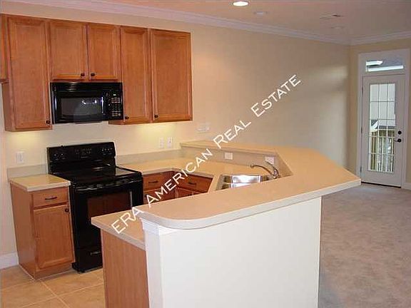3rd image of 126 Big Oaks Ln