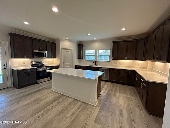 3rd image of 304 Hidden Meadows Dr