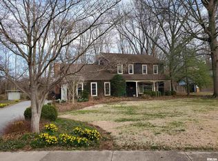 105 S Parrish Ln, Carbondale, IL 62901