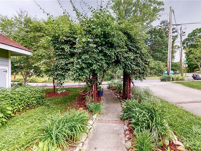 19 Sevan Ct — Photo 14
